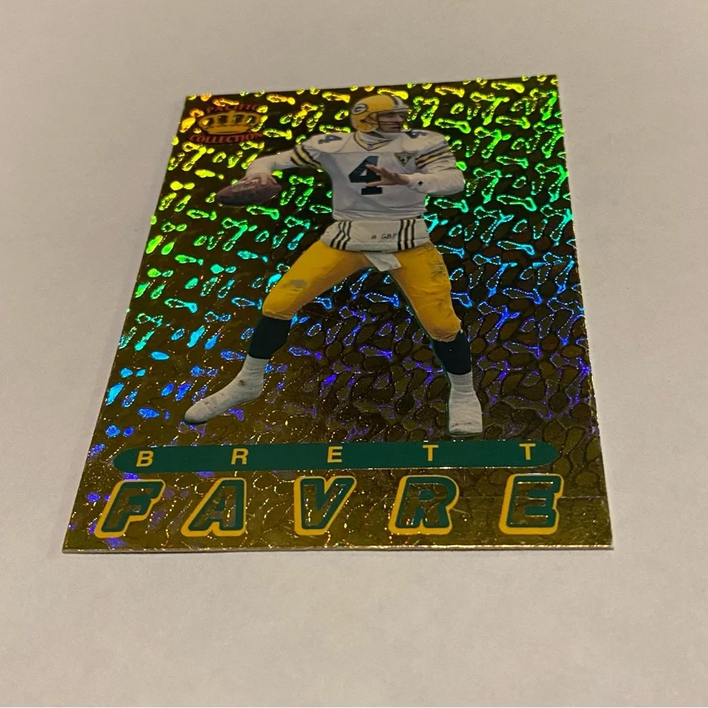 Brett Farve Rare!! 1994 Gold Pacific Prism Football Card Vintage Collectible